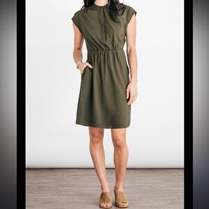 BRIDGE & BURN Lorane Dress in Olive Seersucker large
